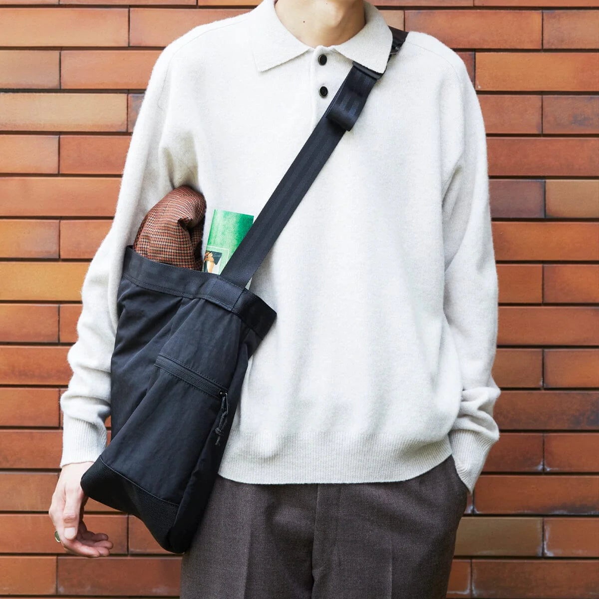 CHROME INDUSTRIES - NEWSPAPER MESSENGER