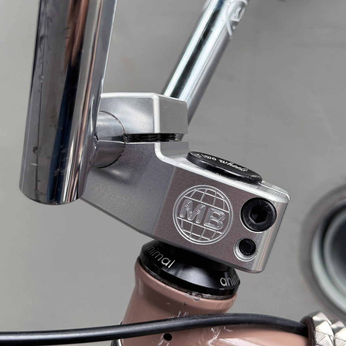 MOTO-BUNKA - NY Stem/Black/Silver