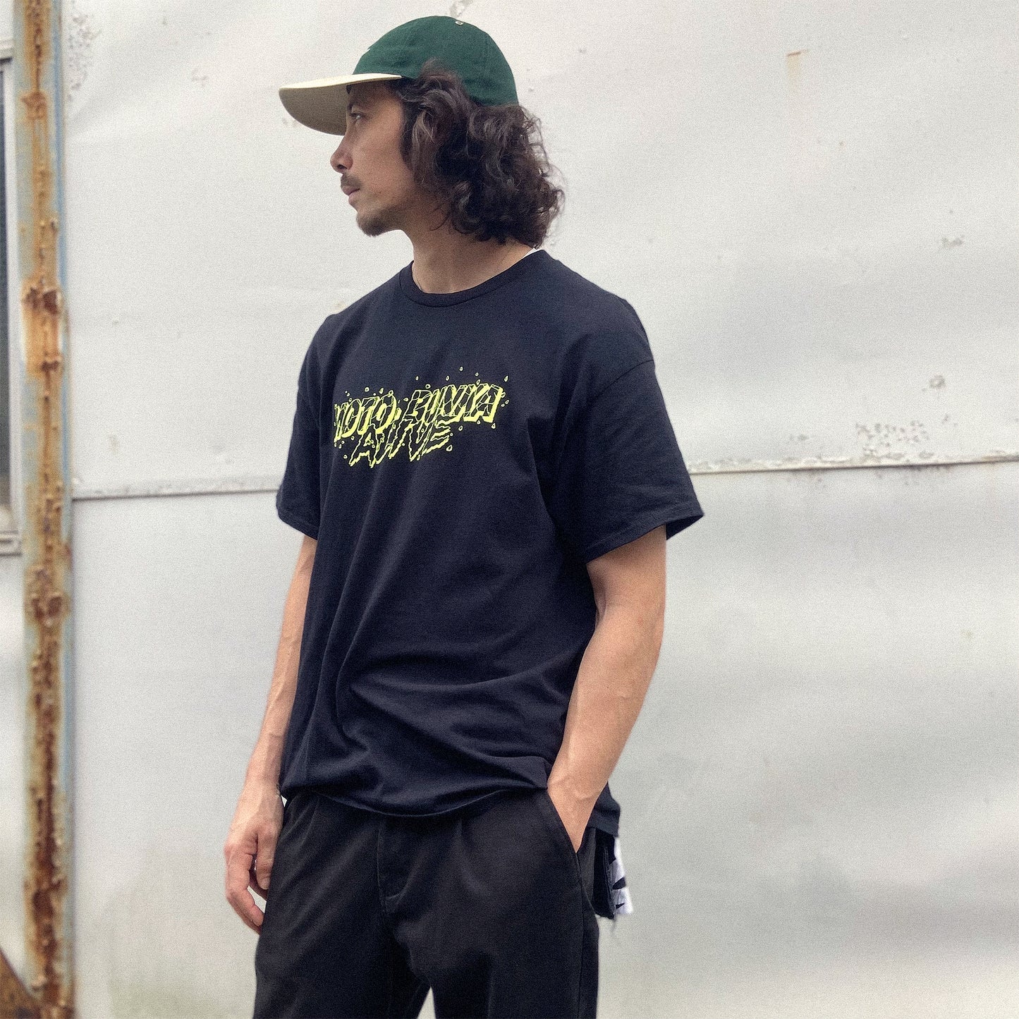 ALIVE INDUSTRY X MOTO-BUNKA - Limited Collaboration T-Shirt Designed by Hirotton/Black