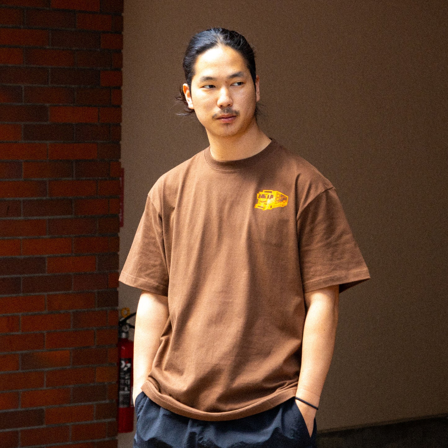 DARUMA STREET - J.I.C T-Shirt/Dark Brown