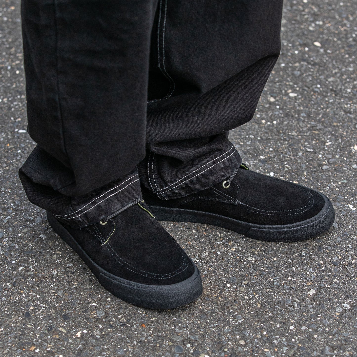 HIGHER FOOTWEAR - Salem Slip On Suede/Black