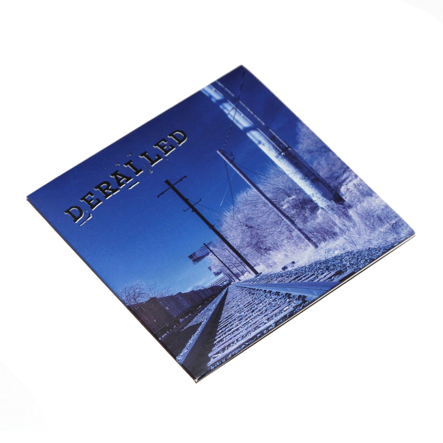 MAINTAIN - IV.V "DERAILED" Book & DVD