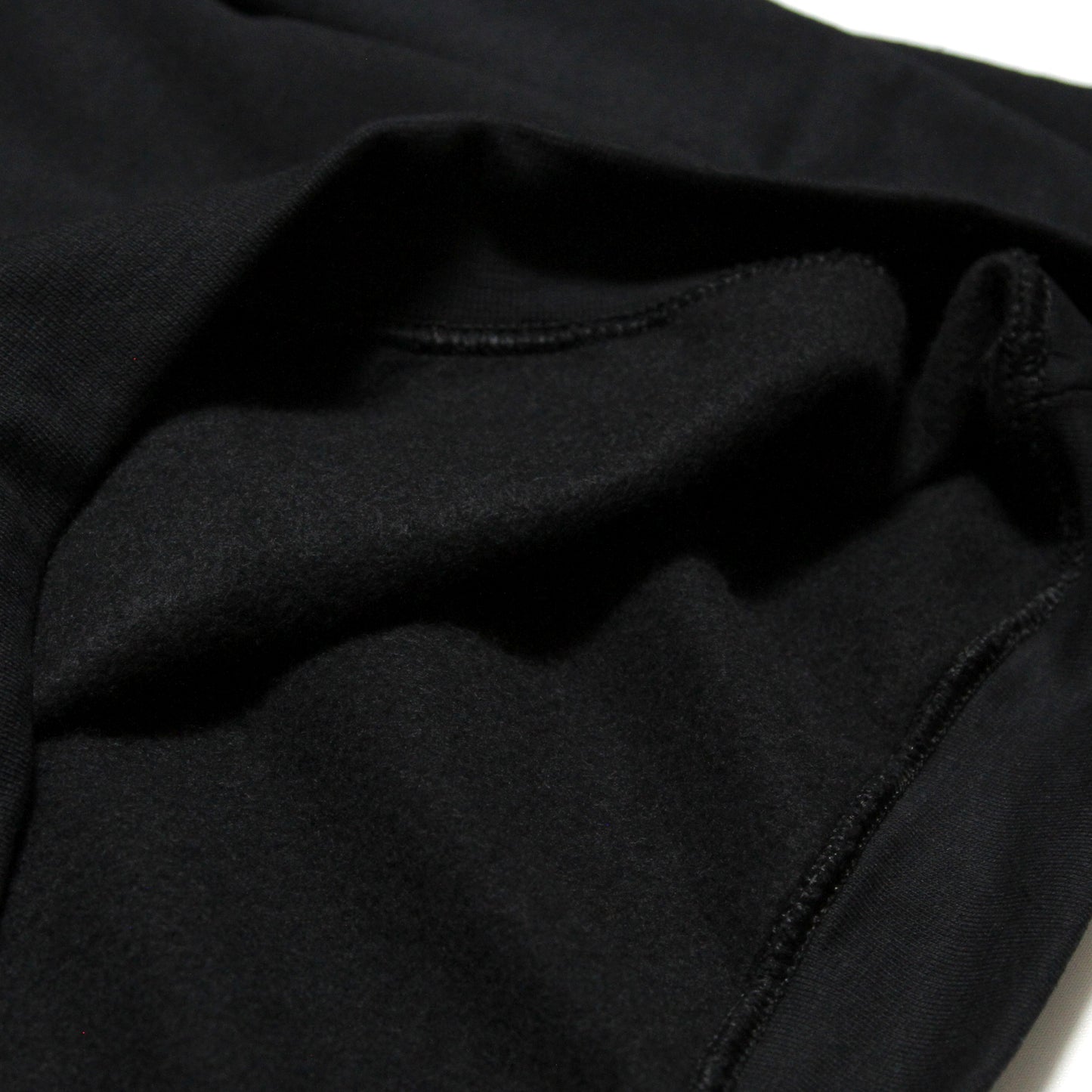 PEEP GAME - Badge Crewneck Sweatshirt/Black